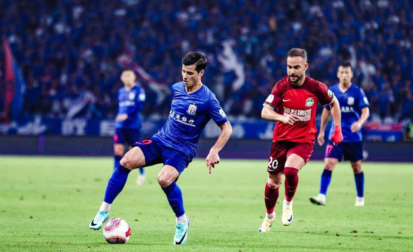 热刺力克巴黎圣日耳曼,莱万梅开二度欧冠 热刺力克巴黎圣日耳曼,莱万梅开二度欧冠