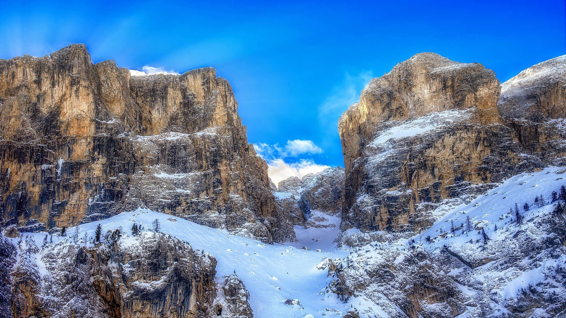 翡翠岛上的红蓝对决,恩佐一箭定江山